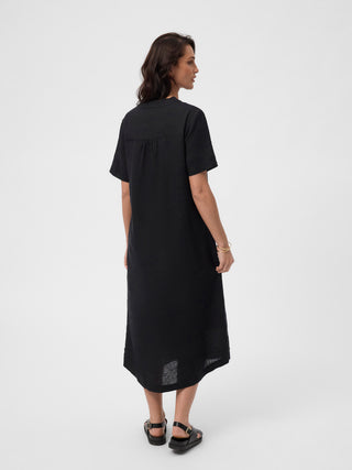 Dame kjole i sort fra Redgreen – hør / afslappet pasform / midi-længde