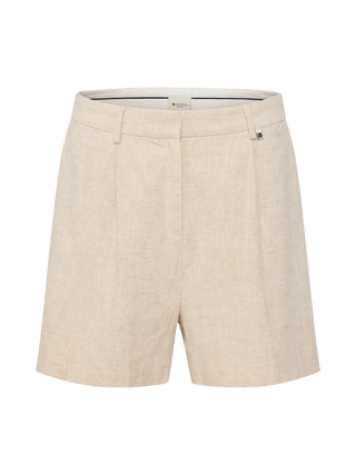 Cremefarvede RedGreen dameshorts med flad front, skrålommer og bæltestropper