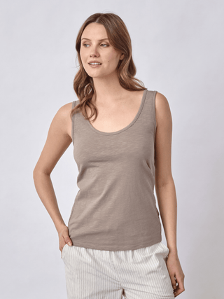 REDGREEN WOMAN Citta solid Short Sleeve Tee 025 Dark Sand