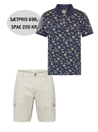 Sætpris 698 kr. (Spar 200 kr.)